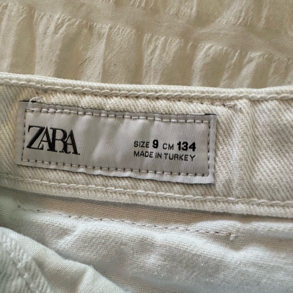 Zara Girls 3-Piece Neutral Outfit Size 8/9 Bundle Sweater Jeans Shorts - Picture 10 of 11